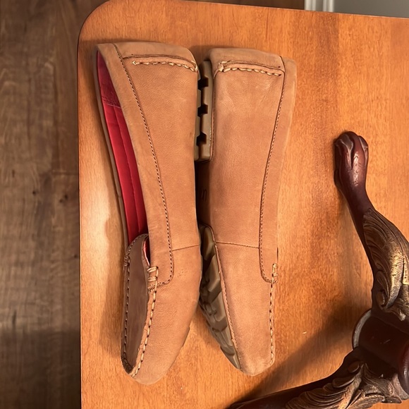 UGG Milana Chestnut leather loafer, size 6.5. - Picture 6 of 9